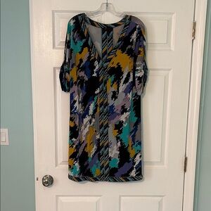 BCBGMaxAzria Multicolor Wave Pattern Dress